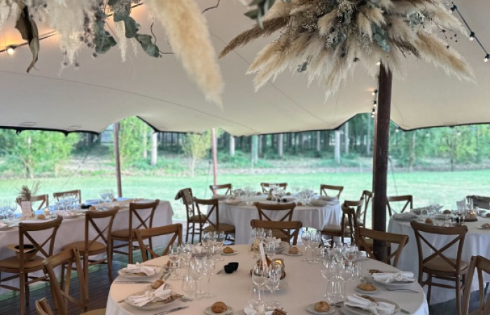 Barbara & Gabriel
Merci à Nadia et Pascal ! Un duo complice et complémentaire qui saura vous accompagner. Bonne humeur, bonnes idées partagées, bienveillance et passion pour leur métier. Nous leur souhaitons une belle réussite dans leur activité ! Merci à vous deux.